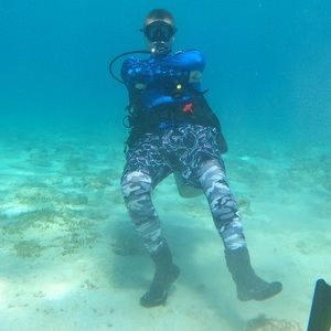 Meet your Posher, Max